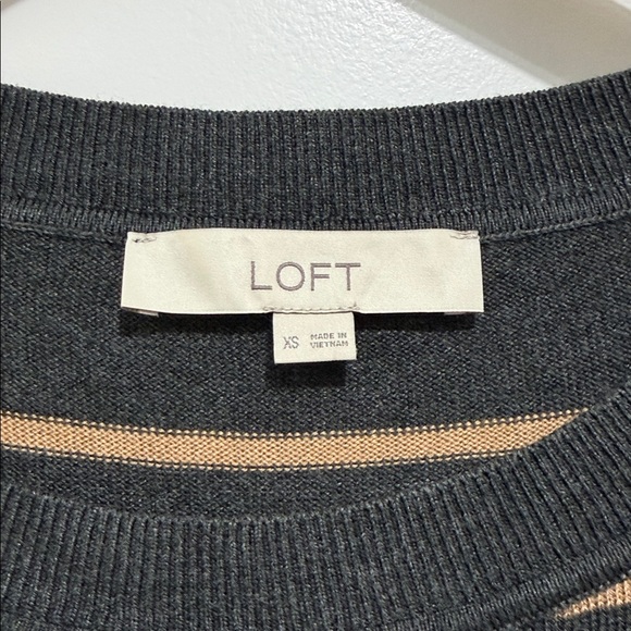 XS Women’s Loft Sweater Dress - Picture 8 of 9